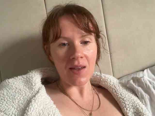REDHEADROSIE webcam
