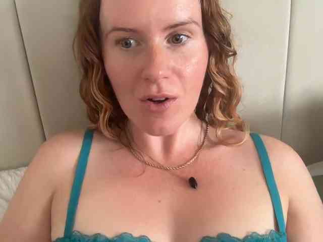 REDHEADROSIE webcam