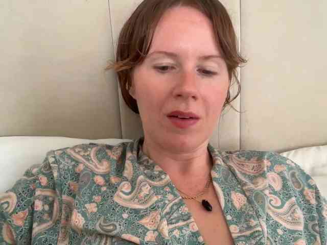 REDHEADROSIE webcam