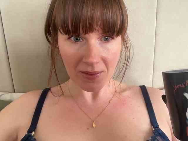 REDHEADROSIE webcam