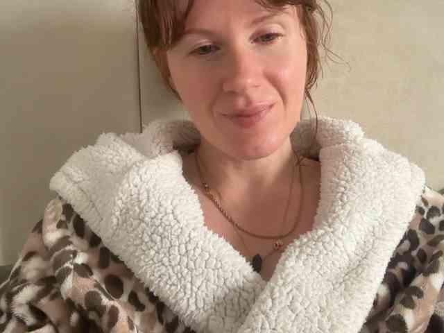 REDHEADROSIE webcam
