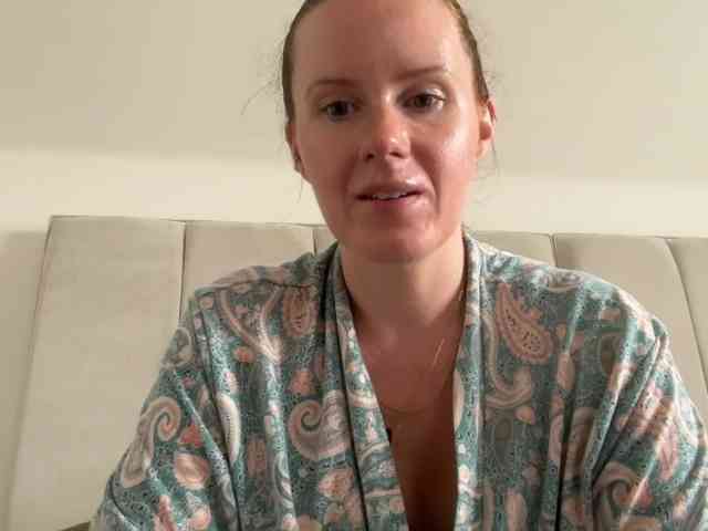 REDHEADROSIE webcam