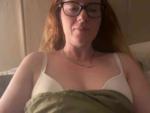 REDHEADROSIE webcam