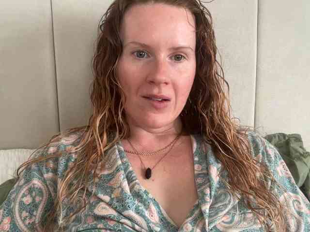REDHEADROSIE webcam