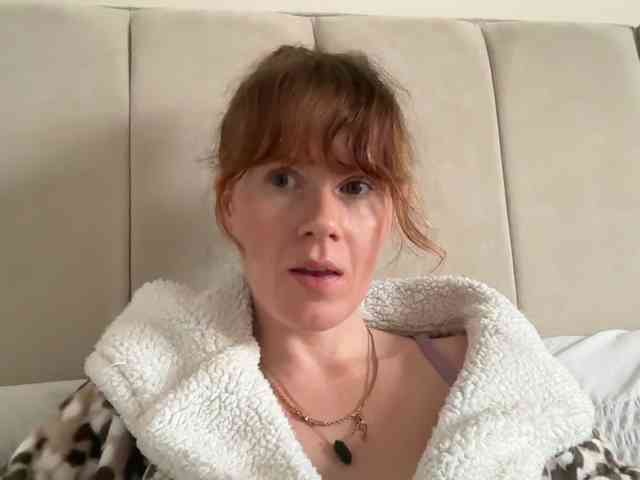 REDHEADROSIE webcam