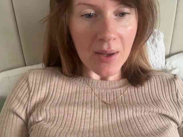 REDHEADROSIE webcam