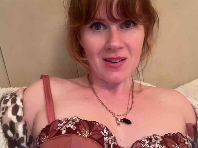 REDHEADROSIE webcam