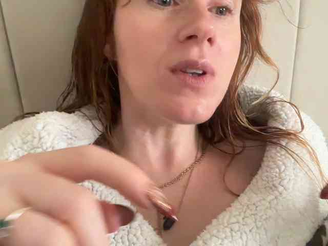 REDHEADROSIE webcam