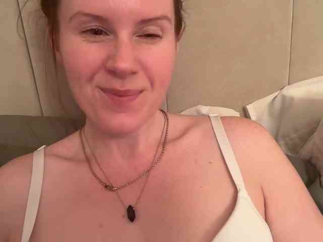 REDHEADROSIE webcam