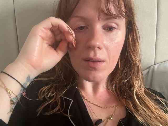 REDHEADROSIE webcam
