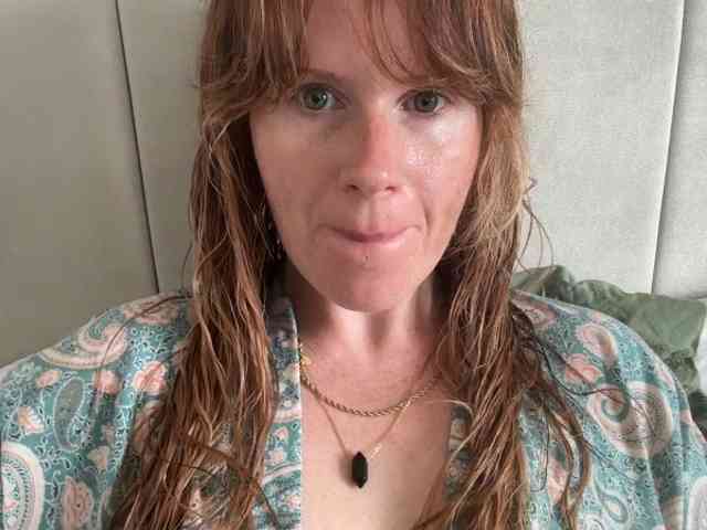 REDHEADROSIE webcam