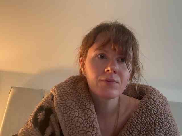 REDHEADROSIE webcam