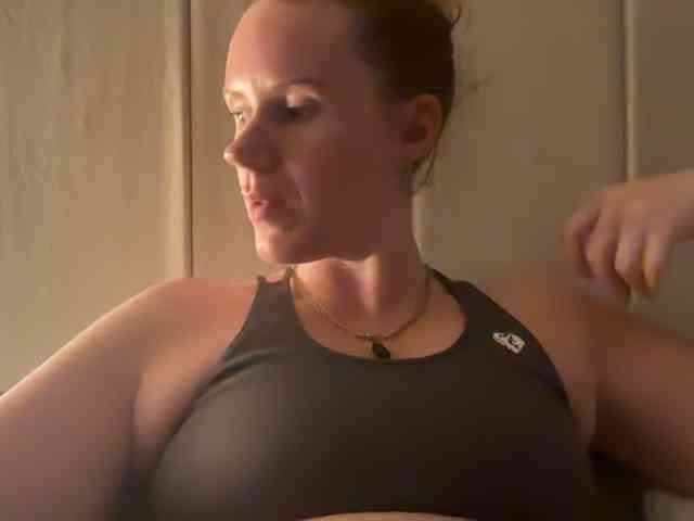 REDHEADROSIE webcam