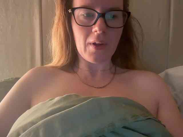 REDHEADROSIE webcam