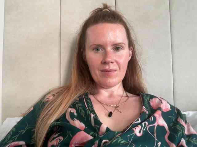 REDHEADROSIE webcam