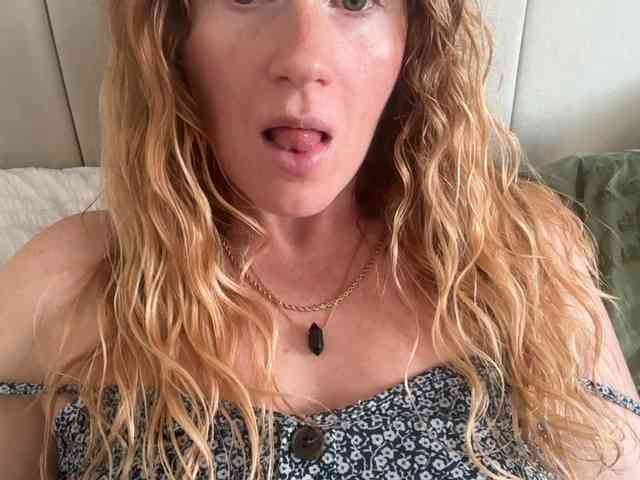 online chatroom REDHEADROSIE