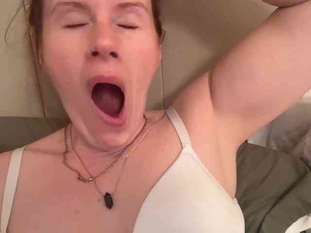 REDHEADROSIE webcam