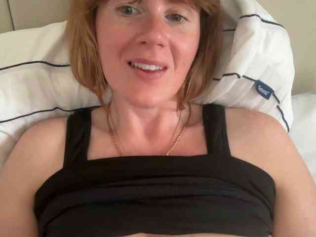REDHEADROSIE webcam