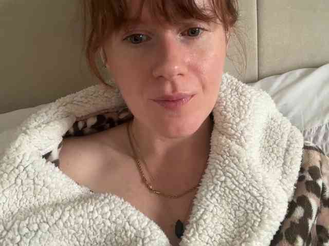 REDHEADROSIE webcam