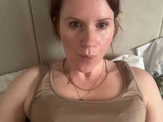 REDHEADROSIE webcam