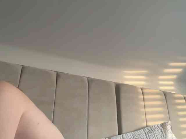 REDHEADROSIE webcam