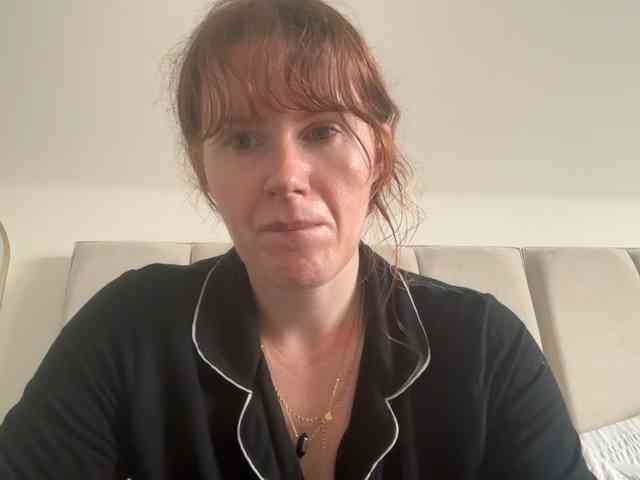 REDHEADROSIE webcam