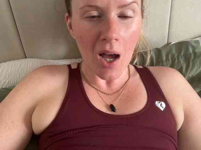 REDHEADROSIE webcam