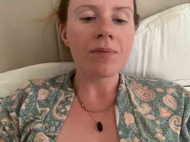 REDHEADROSIE webcam