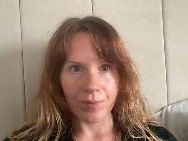 REDHEADROSIE webcam