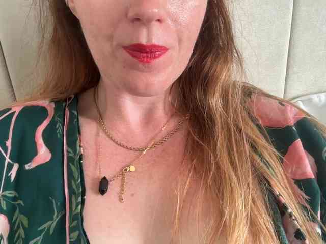 REDHEADROSIE webcam