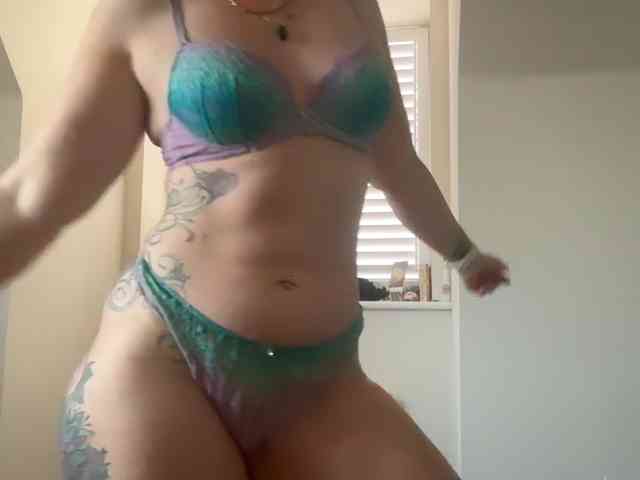 REDHEADROSIE webcam
