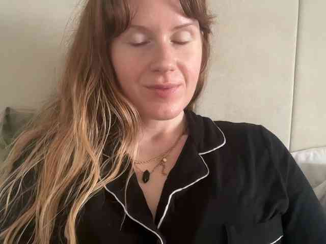 REDHEADROSIE webcam