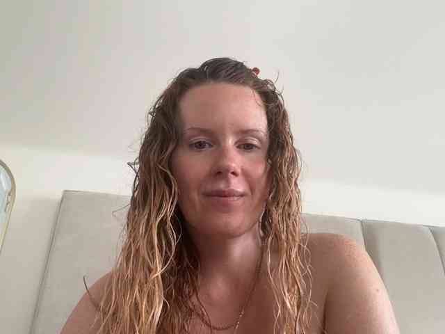 REDHEADROSIE webcam