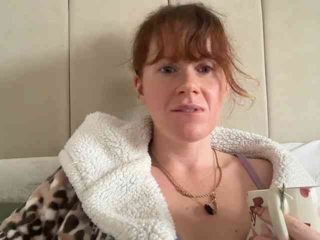 REDHEADROSIE webcam