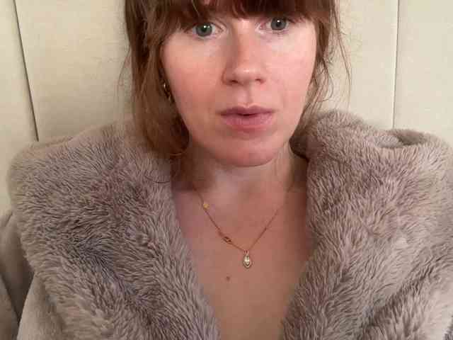 REDHEADROSIE webcam