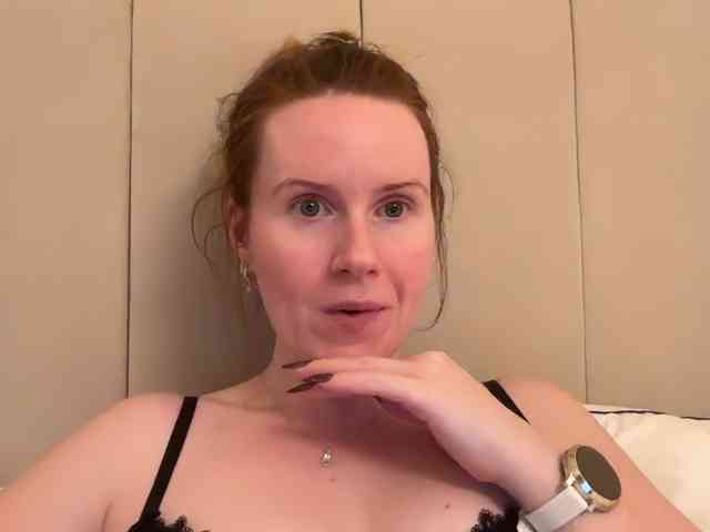 REDHEADROSIE webcam