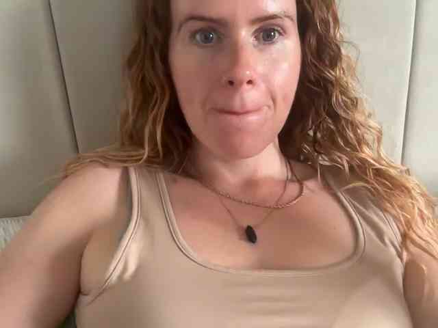REDHEADROSIE webcam
