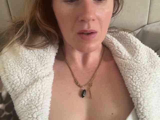 REDHEADROSIE webcam