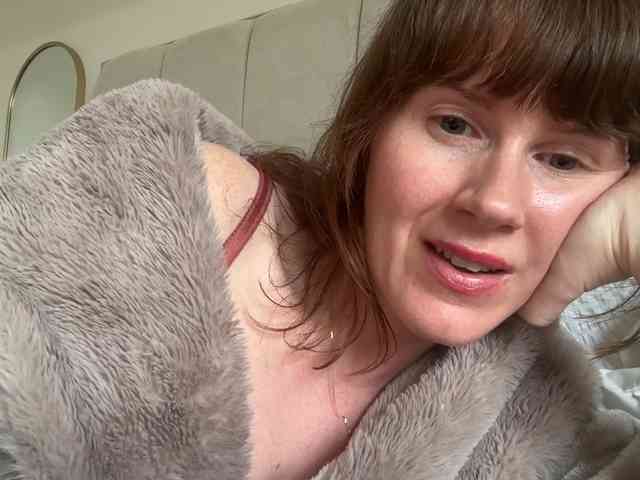 REDHEADROSIE webcam