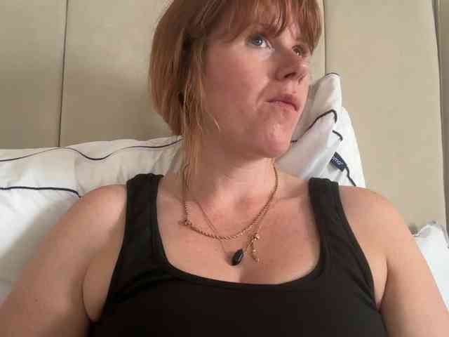 REDHEADROSIE Live Webcam on BongaCams