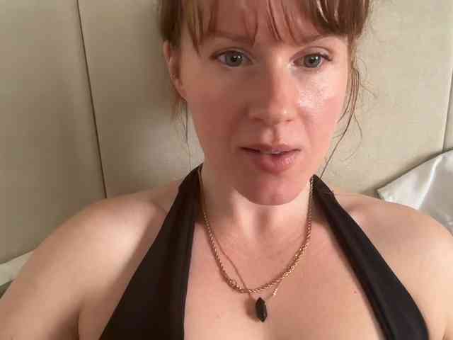 REDHEADROSIE webcam