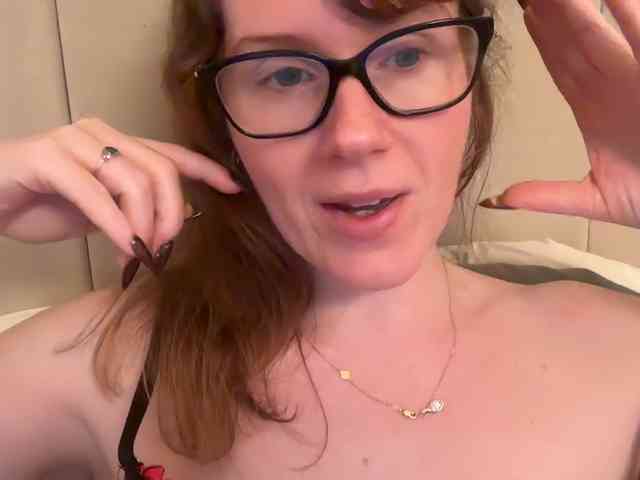 REDHEADROSIE webcam