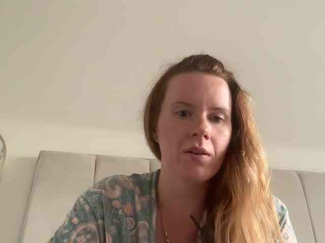 REDHEADROSIE webcam