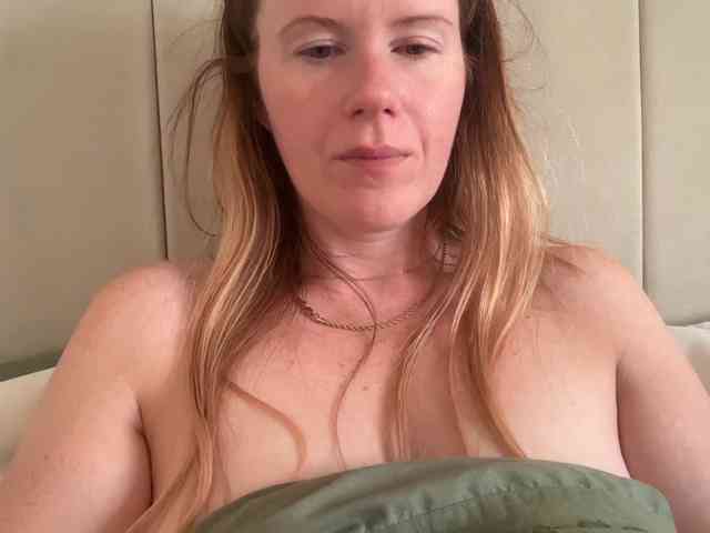REDHEADROSIE webcam