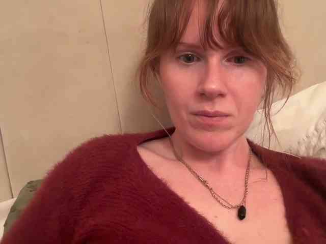 REDHEADROSIE webcam