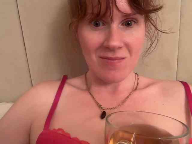 REDHEADROSIE webcam