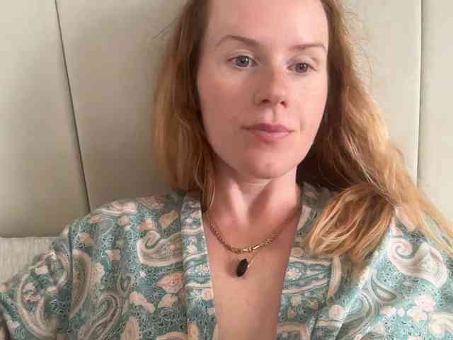 REDHEADROSIE webcam