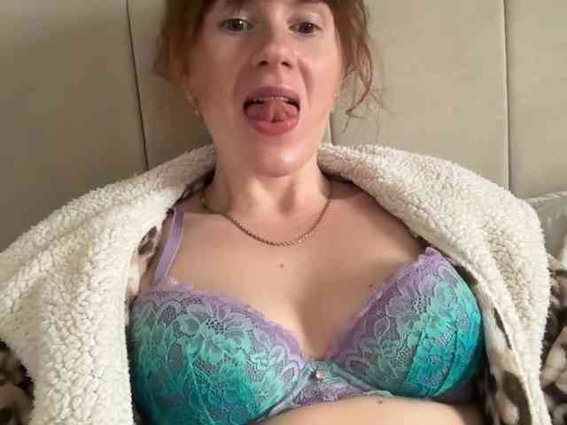 REDHEADROSIE webcam