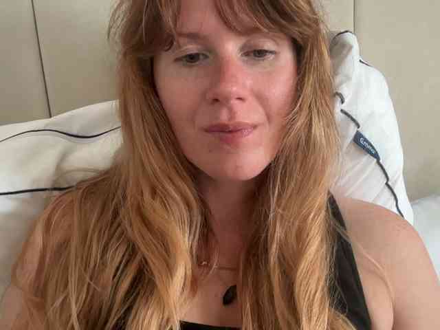 REDHEADROSIE webcam