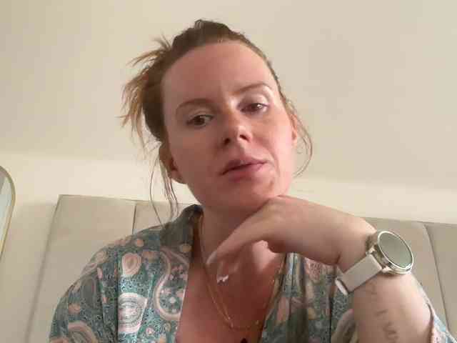 REDHEADROSIE webcam